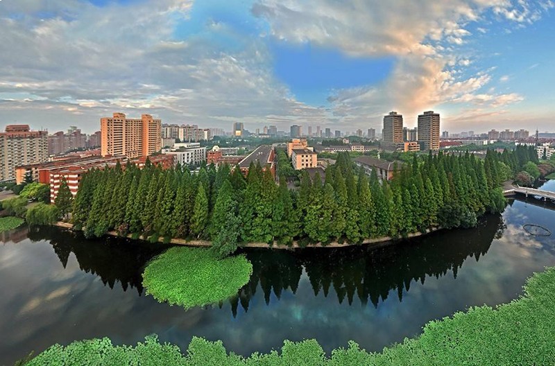 华东师范大学校园风采4