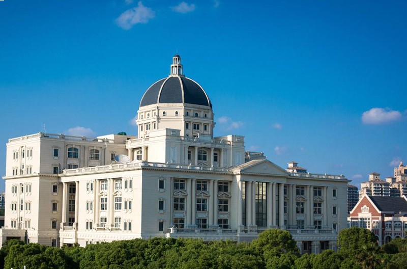 上海外国语大学校园风景