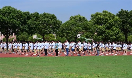 蘇州吳江區有哪些好的國際學校 初一至高二年級:學生在青雲實驗